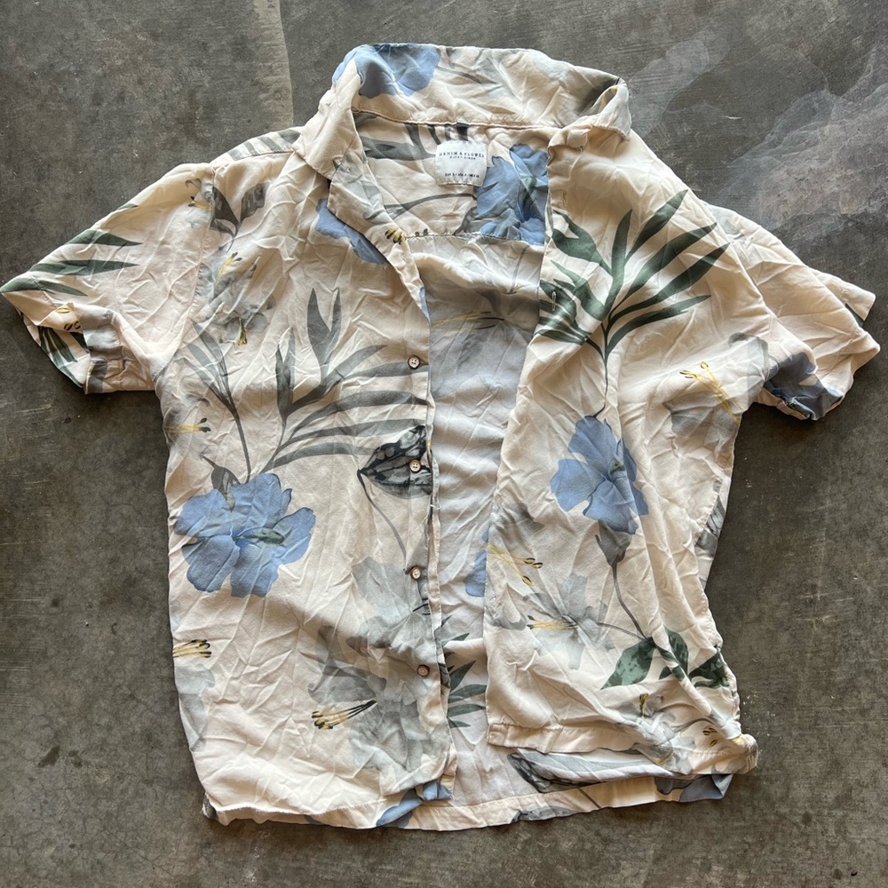 tropical/floral button down shirt